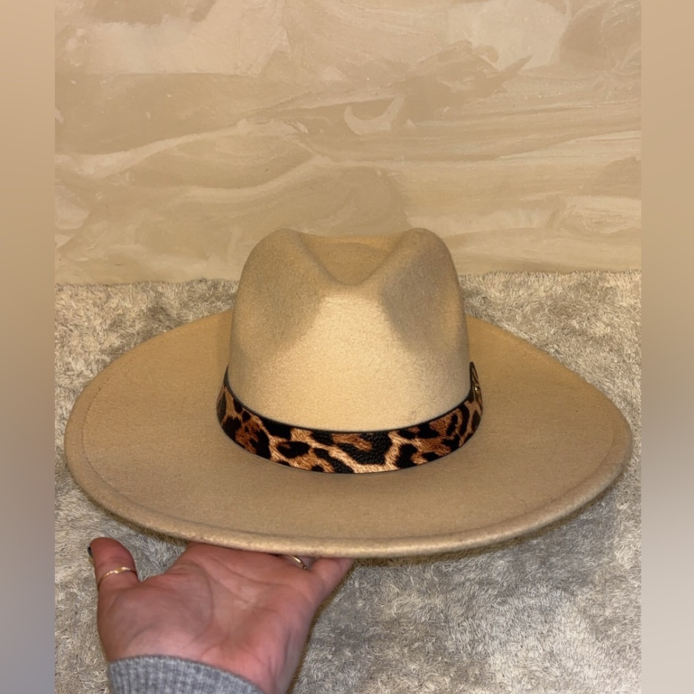 Leopard Band Tan Fedora Hat